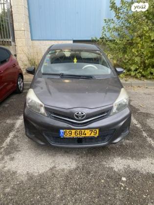 טויוטה יאריס Sol אוט' 1.3 (99 כ"ס) בנזין 2012 למכירה בצור הדסה