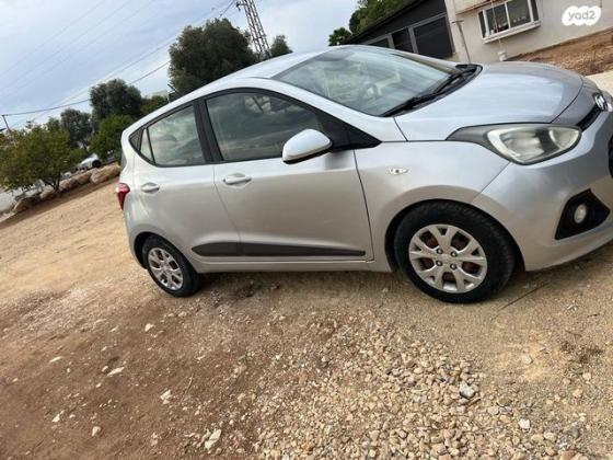 יונדאי i10 Insight ידני 1.0 (66 כ"ס) בנזין 2016 למכירה בבית שמש