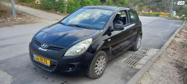 יונדאי i20 Inspire ידני 3 דל' 1.4 (100 כ''ס) בנזין 2011 למכירה בבית זית