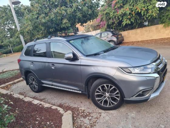 מיצובישי אאוטלנדר 4X4 Limited אוט' 7 דיזל מק' 2.3 (150 כ"ס) דיזל 2016 למכירה בכפר ויתקין