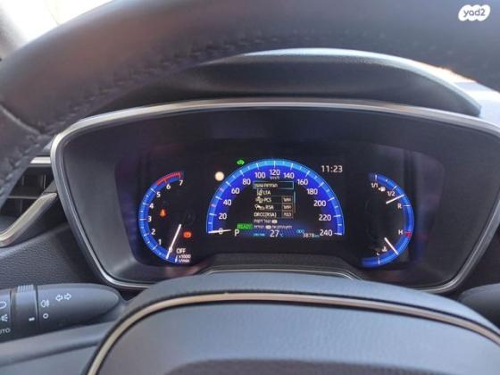 טויוטה קורולה הייבריד Sense סדאן אוט' 1.8 (98 כ''ס) בנזין 2022 למכירה בפתח תקווה