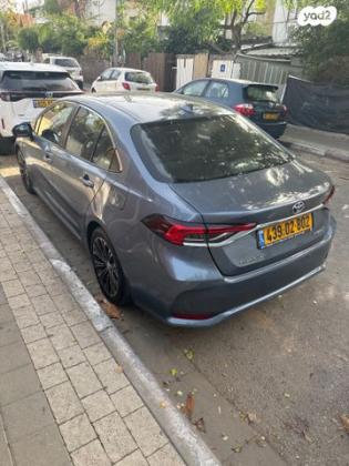 טויוטה קורולה הייבריד Sun סדאן אוט' 1.8 (98 כ''ס) בנזין 2021 למכירה בתל אביב יפו