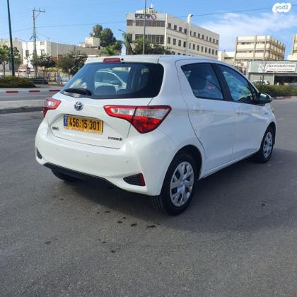טויוטה יאריס הייבריד Eco אוט' 1.5 (73 כ''ס) בנזין 2018 למכירה בנתניה