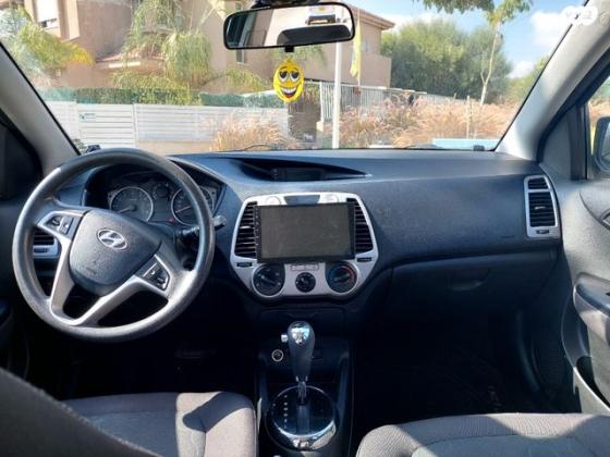יונדאי i20 GLI אוט' 1.4 (100 כ"ס) בנזין 2011 למכירה בבת ים