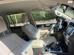 טויוטה לנד קרוזר ארוך 4X4 Select אוט' דיזל 7 מק' 2.8 (177 כ"ס) דיזל