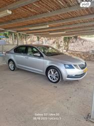 סקודה אוקטביה Exclusive אוט' 2.0 (190 כ''ס) בנזין 2018 למכירה בטברי