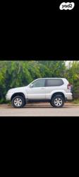 טויוטה לנד קרוזר קצר 4X4 Premium אוט' בנזין 4.0 (250 כ''ס) בנזין 200