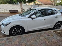 מאזדה H Pure White אוט' 1.5 (112 כ"ס) בנזין 2016 למכירה בכפר סבא