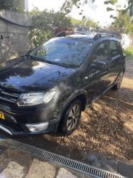 דאצ'יה סנדרו Stepway Laureate ידני טורבו בנזין 0.9 (90 כ"ס) בנזין 201