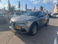 אלפא רומיאו סטלויו 4X4 First Edition אוט' 2.0 (280 כ''ס) בנזין 2017 למכ
