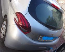 פיג'ו 208 Access Plus אוט' 1.2 (110 כ"ס) בנזין 2018 למכירה ברמת גן