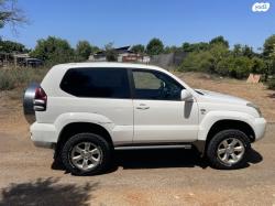 טויוטה לנד קרוזר קצר 4X4 STD אוט' דיזל 3.0 (173 כ''ס) דיזל 2008 למכ