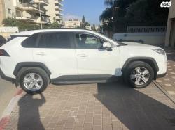 טויוטה RAV4 ארוך 4X2 Experience אוט' 2.0 (175 כ''ס) בנזין 2020 למכירה בק