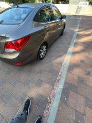 יונדאי i25 Premium אוט' 1.6 (124 כ"ס) בנזין 2012 למכירה בהרצליה