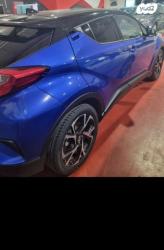 טויוטה C-HR Chic הייבריד אוט' 1.8 (98 כ"ס) בנזין 2022 למכירה ברחוב