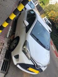 טויוטה יאריס Sol אוט' 1.3 (99 כ"ס) בנזין 2017 למכירה בנס ציונה