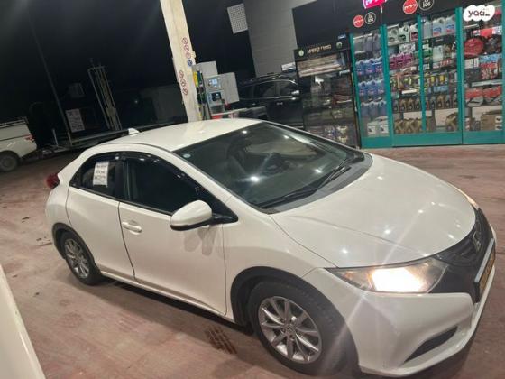 הונדה סיוויק האצ'בק החדשה Executive אוט' 1.8 (142 כ''ס) בנזין 2014 למכירה בחצור אשדוד