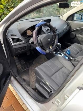 רנו מגאן אסטייט/ גראנד טור Expression אוט' 1.2 (132 כ''ס) בנזין 2016 למכירה במורשת