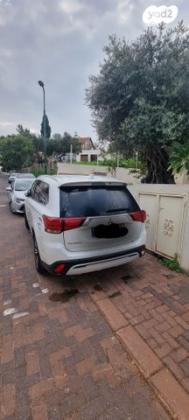 מיצובישי אאוטלנדר Premium אוט' 7 מק' 2.0 (150 כ''ס) בנזין 2021 למכירה בהרצליה