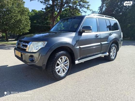 מיצובישי פג'רו ארוך 4X4 Dakar אוט' דיזל 7 מק' 3.2 (200 כ''ס) דיזל 2012 למכירה בפארק תעשיות עמק חפר