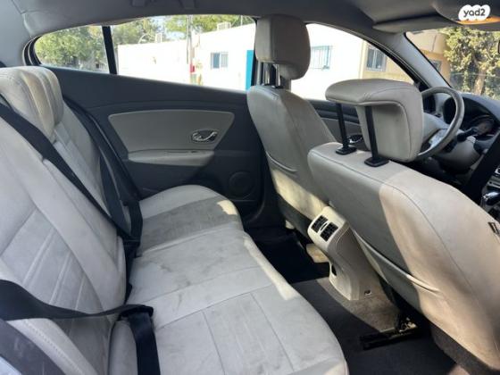 רנו פלואנס Privilege אוט' דיזל 1.5 (110 כ''ס) דיזל 2017 למכירה ביסודות