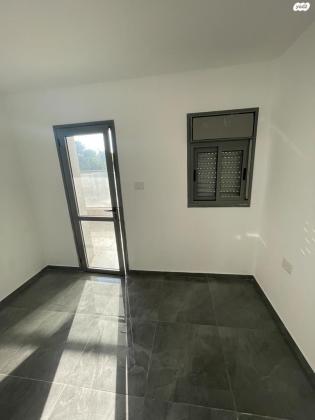 דב גור 30 (רובע ו)