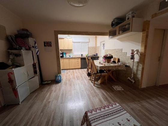 אליקים המלך 8 (רובע יג)