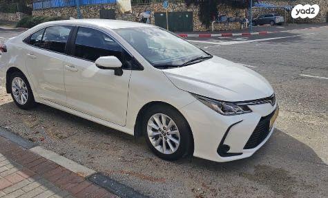טויוטה קורולה הייבריד Sun סדאן אוט' 1.8 (98 כ''ס) בנזין 2020 למכירה בנורדיה