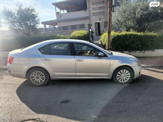 סקודה אוקטביה Ambition אוט' 1.2 (105 כ''ס) בנזין 2015 למכירה בכפר קאסם
