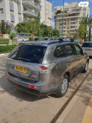 מיצובישי אאוטלנדר Instyle אוט' 5 מק' 2.0 (150 כ"ס) בנזין 2013 למכירה בקדימה צורן