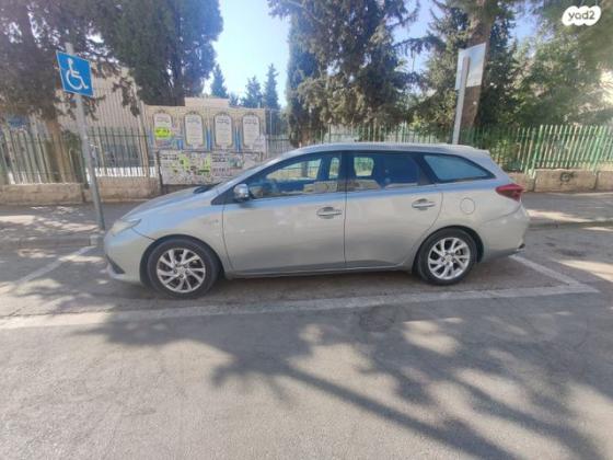 טויוטה אוריס הייבריד TS סטיישן הייבריד אוט' 1.8 (99 כ"ס) בנזין 2016 למכירה בירושלים