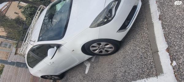 אופל אינסיגניה Edition הצ'בק אוט' 1.6 (170 כ''ס) בנזין 2015 למכירה בירושלים