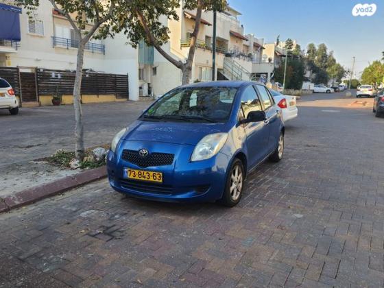 טויוטה יאריס Sol רובוטית 1.3 (87 כ"ס) בנזין 2008 למכירה בגדרה