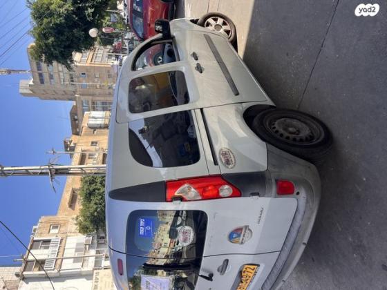 רנו קנגו החדשה Authentiq אוט' בנזין + דלת צד אחת 1.6 (105 כ"ס) בנזין 2010 למכירה בכפר יונה