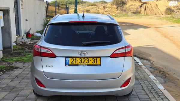 יונדאי i30 Inspire סטיישן אוט' 1.6 (135 כ"ס) בנזין 2014 למכירה בחדרה