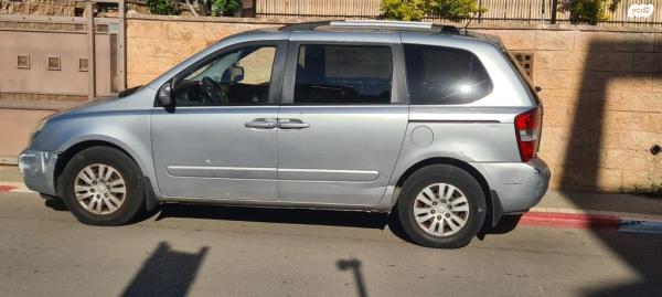קיה קרניבל LX אוט' 7 מק' 2.7 (189 כ''ס) בנזין 2010 למכירה ברמת השרון