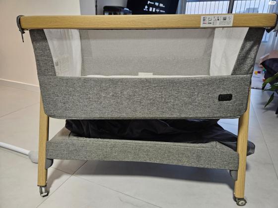 עריסת תינוק מפוארת עם מסגרת