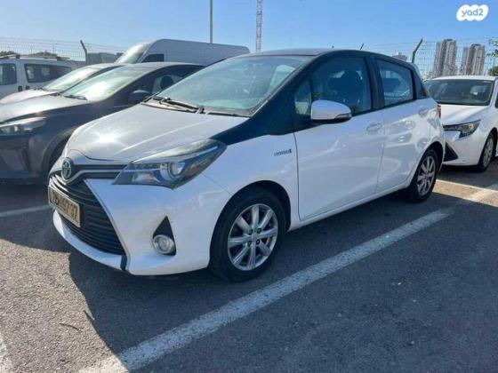 טויוטה יאריס הייבריד Style אוט' 1.5 (73 כ"ס) בנזין 2016 למכירה בנתניה