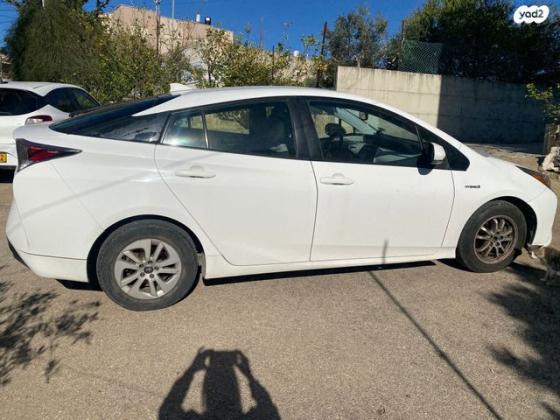 טויוטה פריוס הייבריד אוט' 1.8 (98 כ''ס) בנזין 2017 למכירה באעבלין