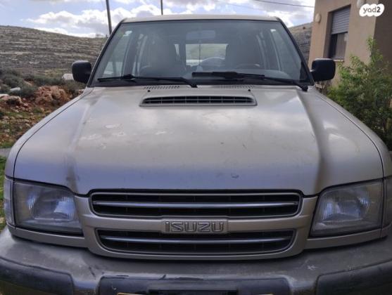 איסוזו טרופר ארוך 4X4 X-Trim אוט' דיזל 3.0 (159 כ''ס) דיזל 2004 למכירה בשילה