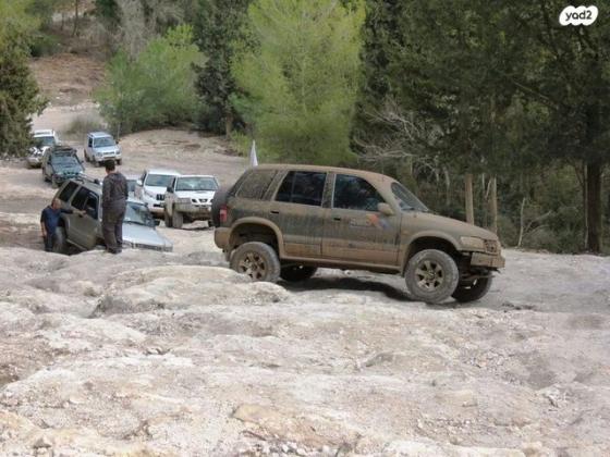 קיה ספורטז' 4X4 DLX אוט' 2.0 (128 כ''ס) בנזין 2001 למכירה ברמת דוד