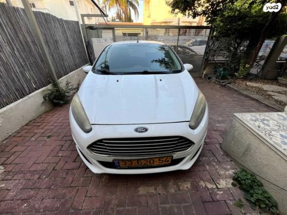 פורד פיאסטה Trend אוט' 1.6 (105 כ"ס) בנזין 2013 למכירה בפרדסיה