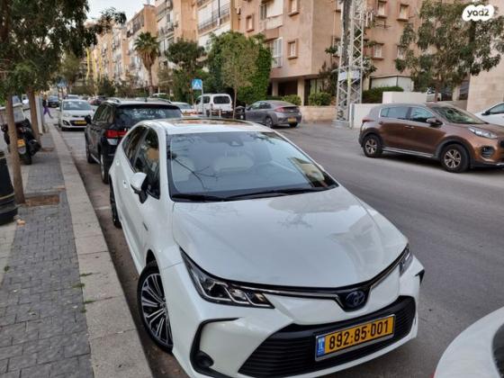 טויוטה קורולה הייבריד Limited סדאן אוט' 1.8 (98 כ''ס) בנזין 2019 למכירה בבת ים