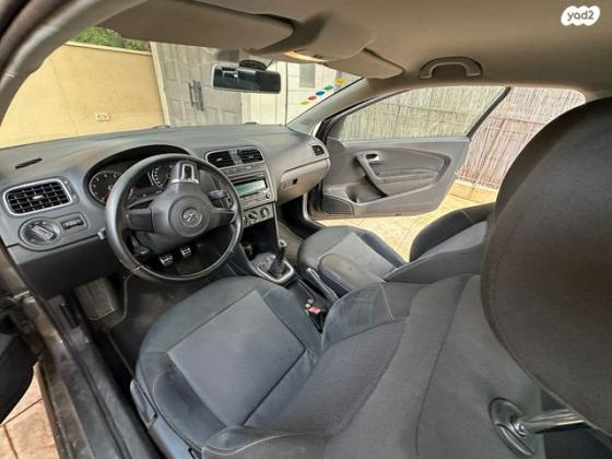 פולקסווגן פולו Young ידני 3 דל' 1.4 (85 כ''ס) בנזין 2012 למכירה בהוד השרון