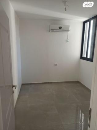 שדרות איינשטיין 10 (פרדס כץ ויסודות)