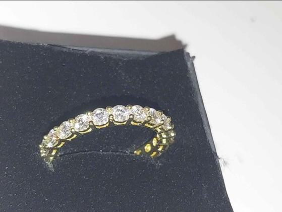 סט טבעת ועגילים אינפיניטי ציפוי זהב/לבן