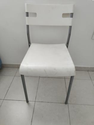 כסאות איקאה 100 שקלים כל כסא