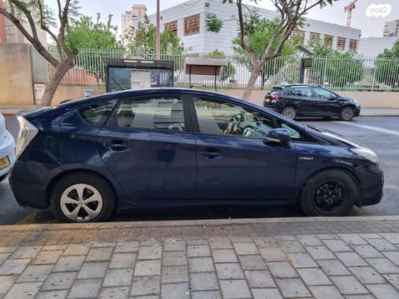 טויוטה פריוס GLI הייבריד אוט' 1.8 (99 כ"ס) בנזין 2014 למכירה בפתח תקווה