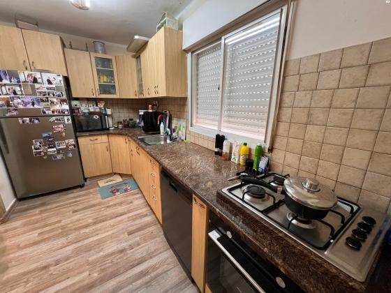 אליקים המלך 8 (רובע יג)