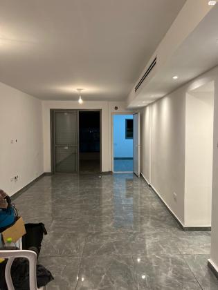 ז'בוטינסקי 11 (רובע א)